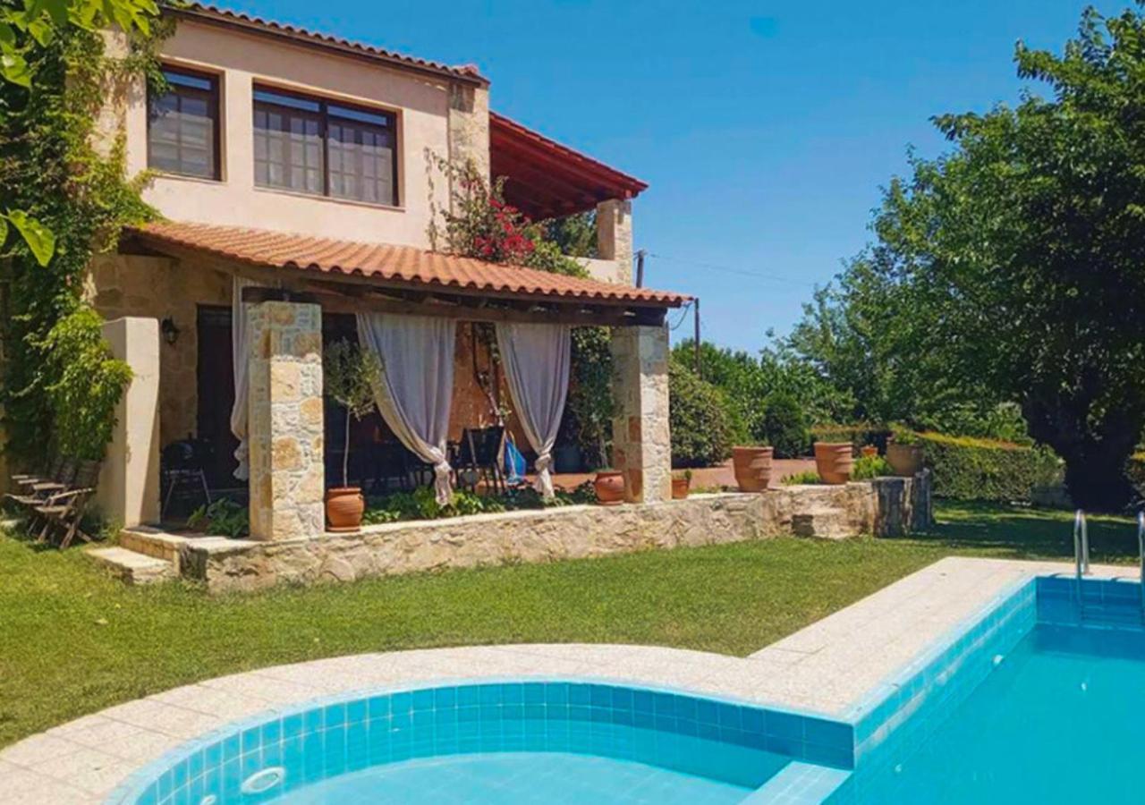 Villa Skine With Private Pool And Garden La Canée